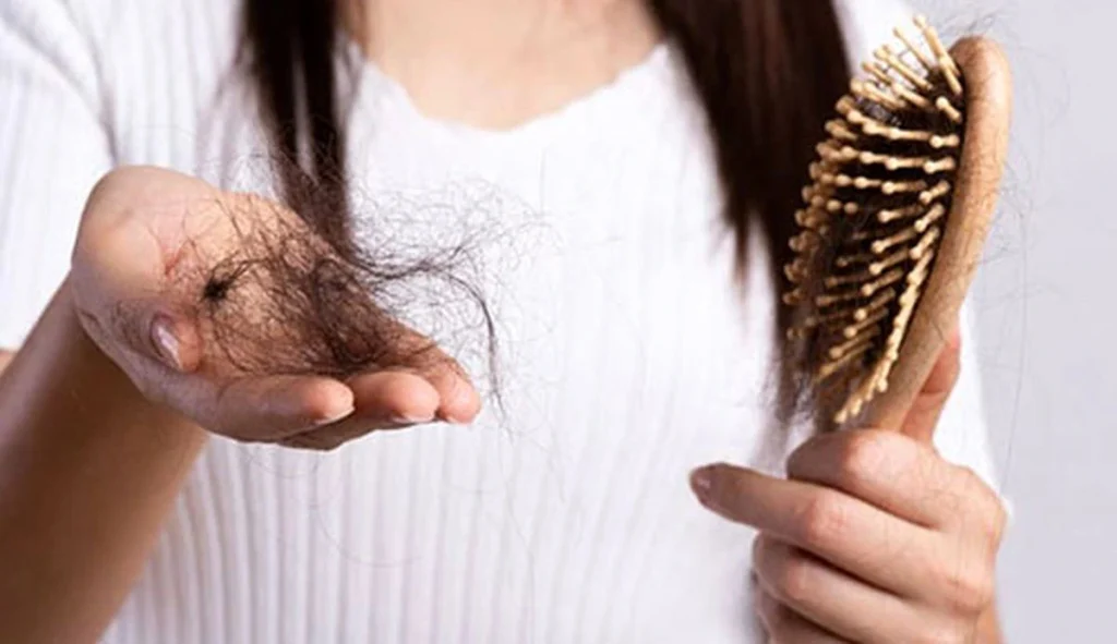 بهترین روغن برای ریزش شدید مو