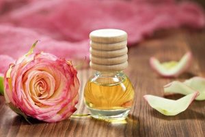 بهترین روغن برای ریزش موهای چرب